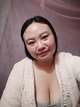 lisn-cute online show from 05-18-26, 12:51