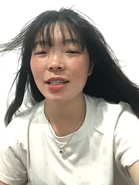 cuty lusy online show from 05-16-26, 08:00