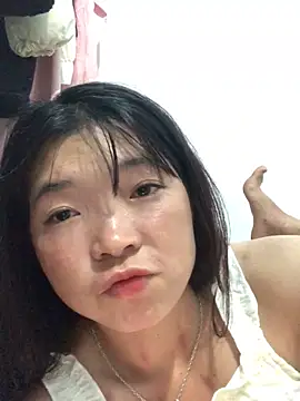 Snapshot of cuty_lusy chatting on 06-03-26, 02:33 cuty lusy online show from 06-03-26, 02:33