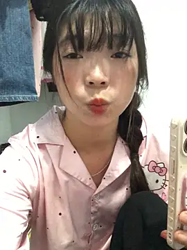 Snapshot of cuty_lusy chatting on 06-20-26, 12:58 cuty lusy online show from 06-20-26, 12:58