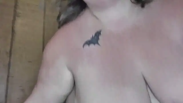 Snapshot of ladylynn13 chatting on 04-23-26, 09:39 ladylynn13 online show from 04-23-26, 09:39