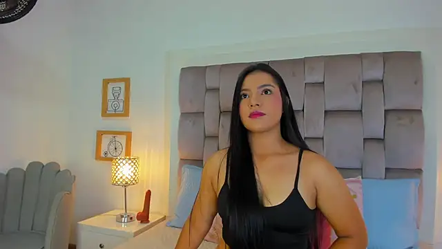 Snapshot of zharia_lux_25 chatting on 02-19-26, 11:28 zharia lux 25 online show from 02-19-26, 11:28