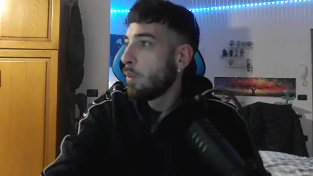 Snapshot of maestroboris95 chatting on 02-09-26, 12:58 maestroboris95 online show from 02-09-26, 12:58