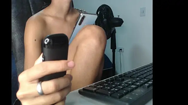 Snapshot of britan69 chatting on 02-20-26, 12:07 britan69 online show from 02-20-26, 12:07