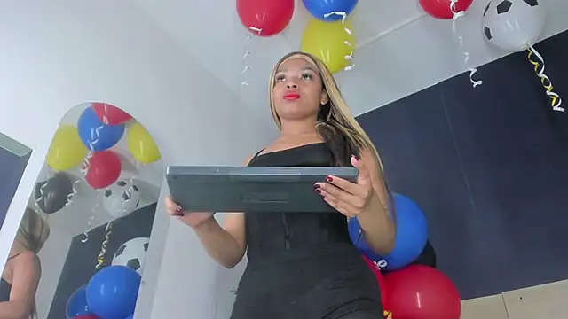 hermione brown online show from 06-17-26, 01:45
