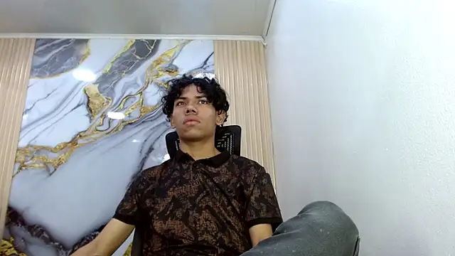 DaviidBuckx  online show from 03-17-26, 02:16