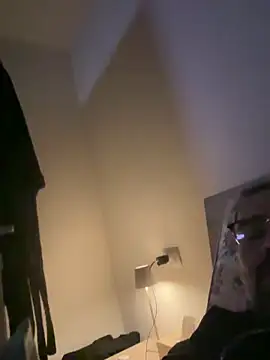 Snapshot of trombaio chatting on 02-18-26, 01:56 trombaio online show from 02-18-26, 01:56