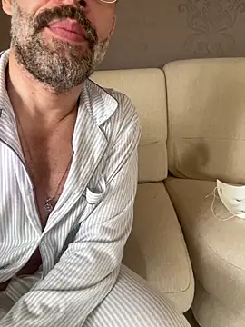 Snapshot of trombaio chatting on 02-23-26, 12:24 trombaio online show from 02-23-26, 12:24