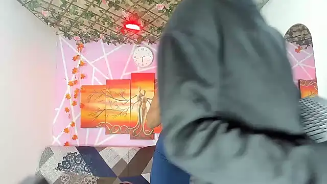 Snapshot of Lizeth_hot2002 chatting on 02-16-26, 01:46 Lizeth hot2002 online show from 02-16-26, 01:46