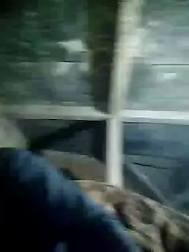 Snapshot of Loomaraj chatting on 04-18-26, 07:18 Loomaraj online show from 04-18-26, 07:18