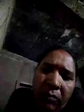 Snapshot of Loomaraj chatting on 06-08-26, 04:29 Loomaraj online show from 06-08-26, 04:29