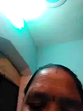 Snapshot of Loomaraj chatting on 06-12-26, 11:46 Loomaraj online show from 06-12-26, 11:46