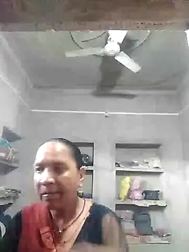Snapshot of Loomaraj chatting on 07-07-26, 08:29 Loomaraj online show from 07-07-26, 08:29