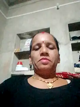 Snapshot of Anitarakkoli chatting on 06-13-26, 04:38 Anitarakkoli online show from 06-13-26, 04:38