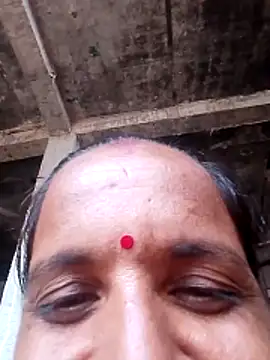 Snapshot of Anitarakkoli chatting on 06-14-26, 05:53 Anitarakkoli online show from 06-14-26, 05:53