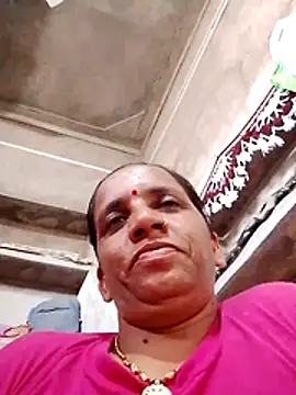 Snapshot of Anitarakkoli chatting on 06-28-26, 06:52 Anitarakkoli online show from 06-28-26, 06:52