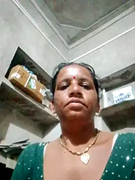 Snapshot of Anitarakkoli chatting on 07-08-26, 09:52 Anitarakkoli online show from 07-08-26, 09:52