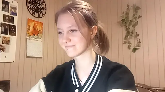 Snapshot of RunawayBr1de chatting on 03-02-26, 03:19 RunawayBr1de online show from 03-02-26, 03:19