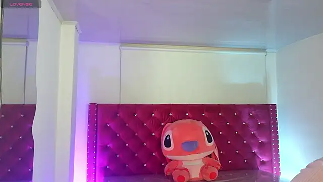 Snapshot of babyy_nicols_m chatting on 02-19-26, 11:06 babyy nicols m online show from 02-19-26, 11:06