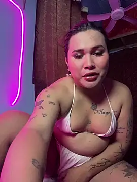 hollynicole online show from 06-14-26, 06:48