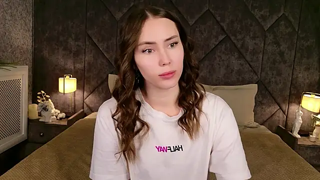 Snapshot of Arielle_Vade chatting on 06-28-26, 05:24 Arielle Vade online show from 06-28-26, 05:24