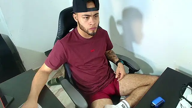 Snapshot of Xanderstone00 chatting on 02-17-26, 07:09 Xanderstone00 online show from 02-17-26, 07:09