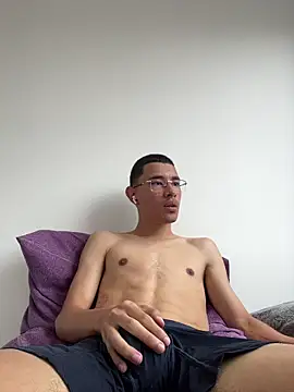 Snapshot of -ShaiN chatting on 02-24-26, 02:26 -ShaiN online show from 02-24-26, 02:26