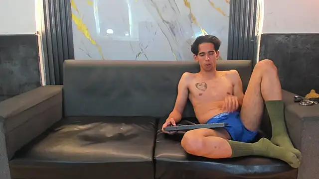 Isaak 26 online show from 03-08-26, 10:13