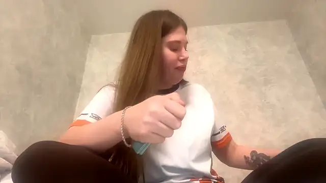 Snapshot of Lunexia_Kysstoria chatting on 02-10-26, 01:48 Lunexia Kysstoria online show from 02-10-26, 01:48