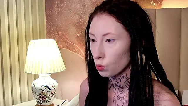 Snapshot of roxy_morrison_x chatting on 06-28-26, 03:34 roxy morrison x online show from 06-28-26, 03:34