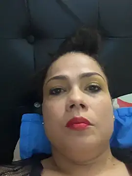 Snapshot of LunaScarlet_hot chatting on 02-13-26, 01:56 LunaScarlet hot online show from 02-13-26, 01:56