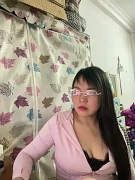 Strawberry-wet online show from 03-14-26, 12:43