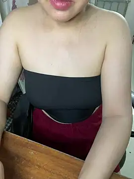 Strawberry-wet online show from 05-02-26, 06:29