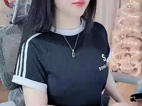 Snapshot of Agnelyn___ chatting on 05-31-26, 01:47 Agnelyn online show from 05-31-26, 01:47