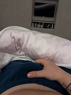 Snapshot of andrepix995 chatting on 02-27-26, 05:18 andrepix995 online show from 02-27-26, 05:18