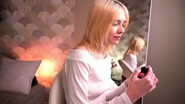 Snapshot of wow_angel chatting on 02-20-26, 05:48 wow angel online show from 02-20-26, 05:48