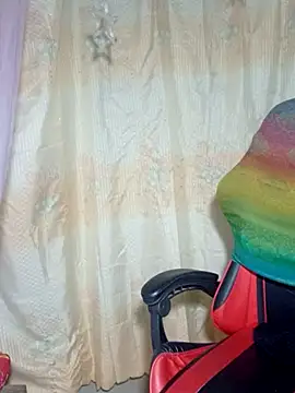 Snapshot of yun_2006 chatting on 02-16-26, 02:35 yun 2006 online show from 02-16-26, 02:35