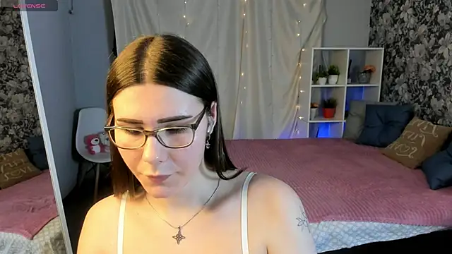 Coraline kitty online show from 05-04-26, 05:09