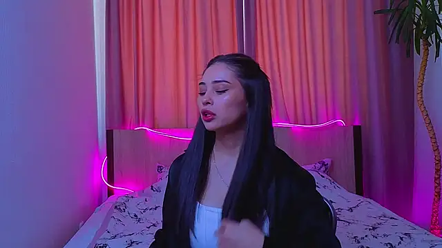 Snapshot of Sofia_Plump chatting on 02-11-26, 09:36 Sofia Plump online show from 02-11-26, 09:36