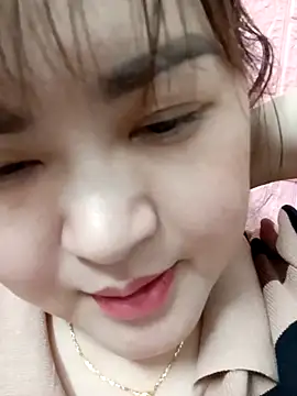 Snapshot of Kee-kimlee chatting on 02-17-26, 02:35 Kee-kimlee online show from 02-17-26, 02:35