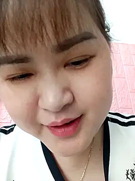 Snapshot of Kee-kimlee chatting on 02-20-26, 04:20 Kee-kimlee online show from 02-20-26, 04:20