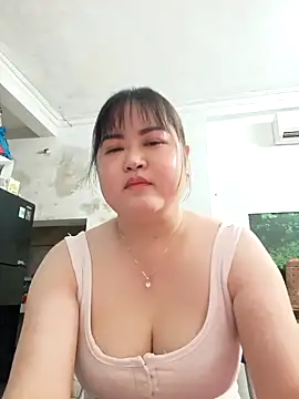 Snapshot of Kee-kimlee chatting on 04-18-26, 09:26 Kee-kimlee online show from 04-18-26, 09:26