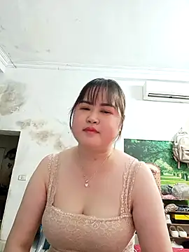 Snapshot of Kee-kimlee chatting on 04-24-26, 09:39 Kee-kimlee online show from 04-24-26, 09:39