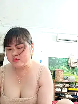 Snapshot of Kee-kimlee chatting on 04-26-26, 01:47 Kee-kimlee online show from 04-26-26, 01:47
