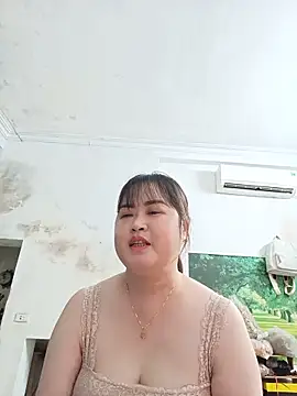 Snapshot of Kee-kimlee chatting on 06-19-26, 10:08 Kee-kimlee online show from 06-19-26, 10:08