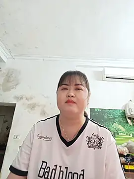 Snapshot of Kee-kimlee chatting on 06-22-26, 08:11 Kee-kimlee online show from 06-22-26, 08:11