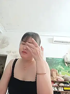 Snapshot of Kee-kimlee chatting on 07-08-26, 10:25 Kee-kimlee online show from 07-08-26, 10:25