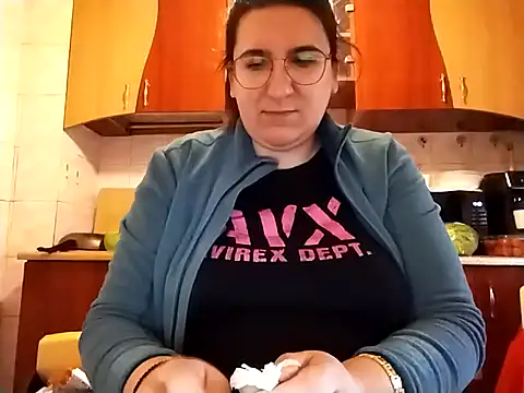 Snapshot of dana92vat chatting on 02-27-26, 01:22 dana92vat online show from 02-27-26, 01:22