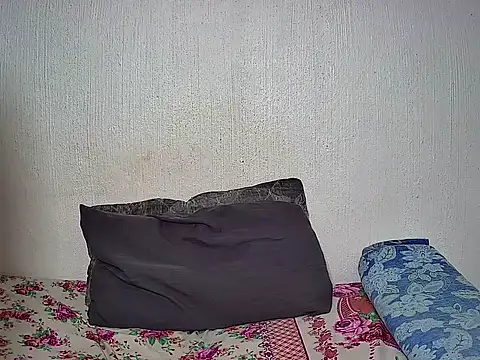 Snapshot of BlackBeauty2002 chatting on 02-09-26, 08:24 BlackBeauty2002 online show from 02-09-26, 08:24