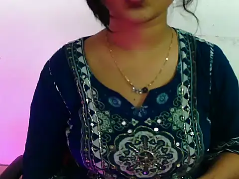 AnshikaBloom98 online show from 03-14-26, 06:24